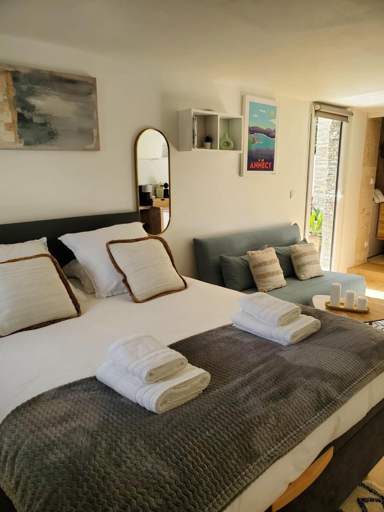 Annecy A 9 Minutes Du Annecy Avec Piscine Privee * Poisy