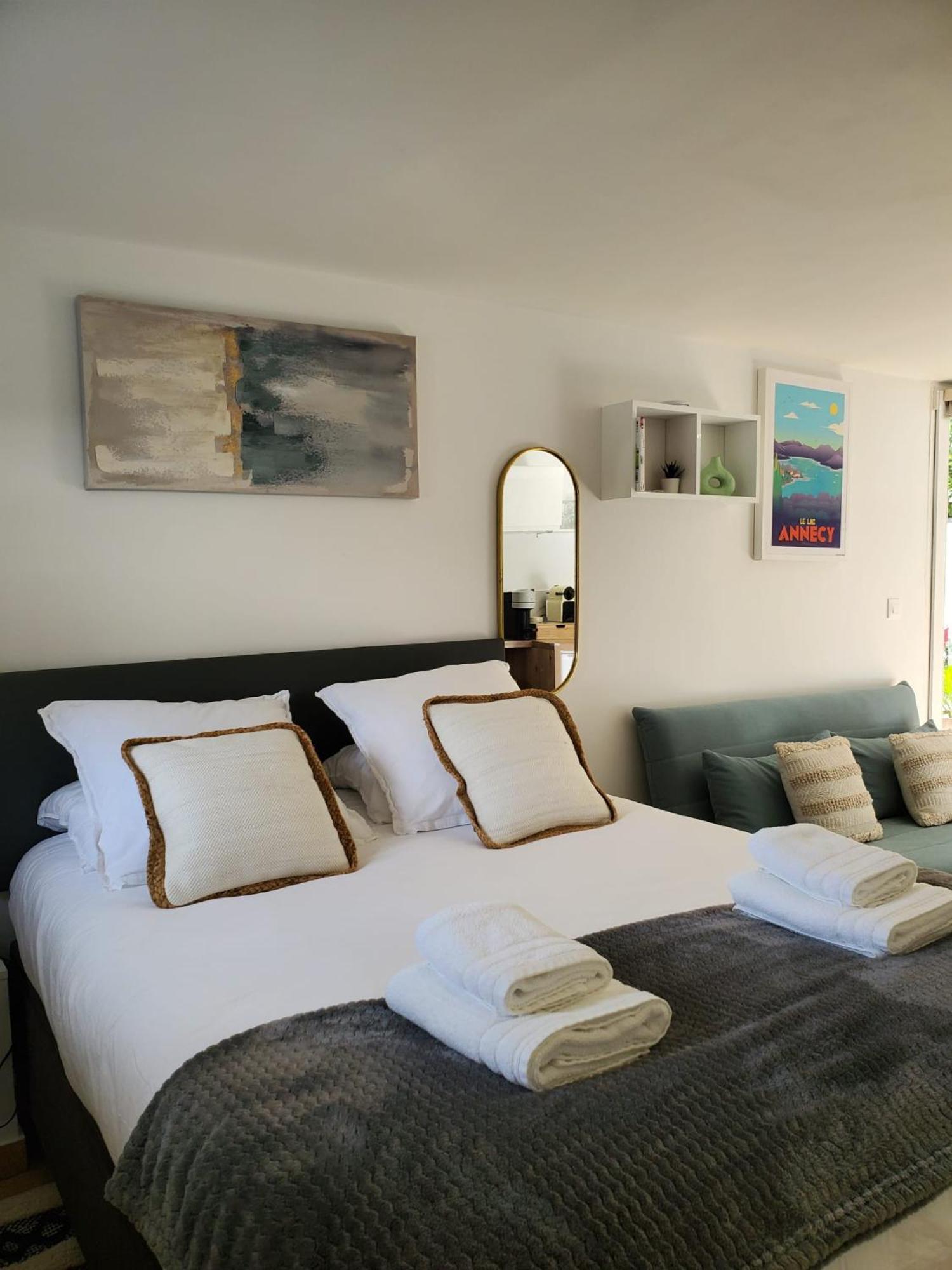 Annecy A 9 Minutes Du Annecy Avec Piscine Privee Holiday home *